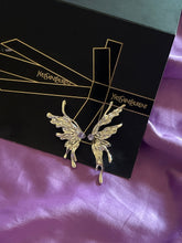 Load image into Gallery viewer, Butterfly Wings earrings
