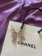 Load image into Gallery viewer, Butterfly Wings earrings

