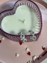 Load image into Gallery viewer, pearls and hearts earrings
