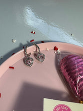 Load image into Gallery viewer, Pandora Heart earrings
