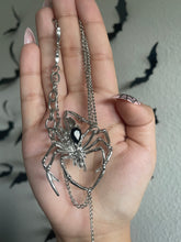 Load image into Gallery viewer, [Halloween Limited Edition] Spider Bite necklace
