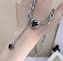 Load image into Gallery viewer, Gothic heart necklace

