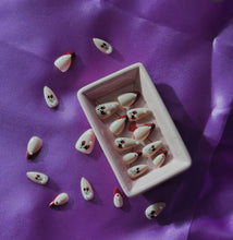 Load image into Gallery viewer, Red lace strawberry press on nails
