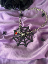 Load image into Gallery viewer, [ Halloween limited edition] Bloody spider necklace
