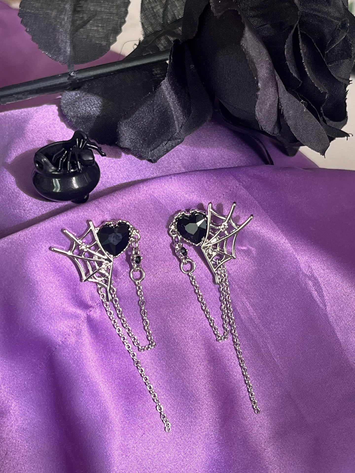 [Halloween Limited Edition] Spider queen earrings