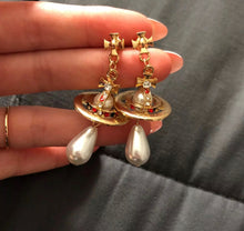 Load image into Gallery viewer, Vivienne Westwood Gold pearl earrings
