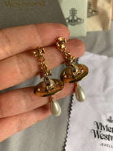 Load image into Gallery viewer, Vivienne Westwood Gold pearl earrings
