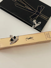Load image into Gallery viewer, Black heart Vivienne Westwood earrings
